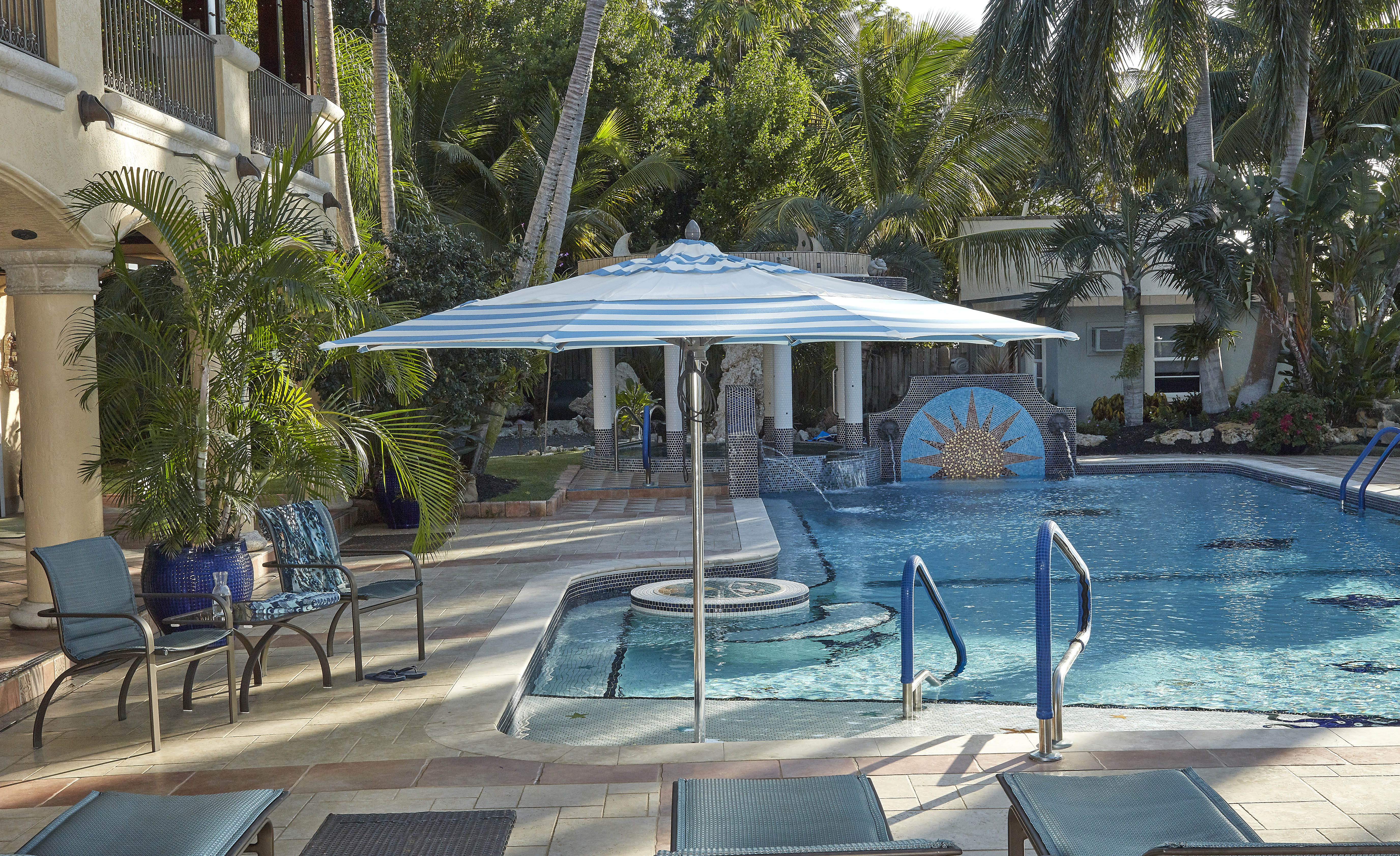 fiberbuilt patio umbrellas Riva Umbrella